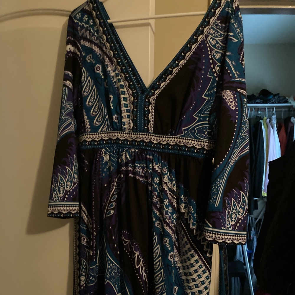 New York Company Turquoise/Purple/Black/White print dress- ties in back at waist